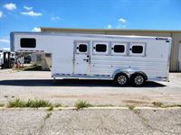 2026 4 horse Cimarron 4 Horse Gooseneck Trailer