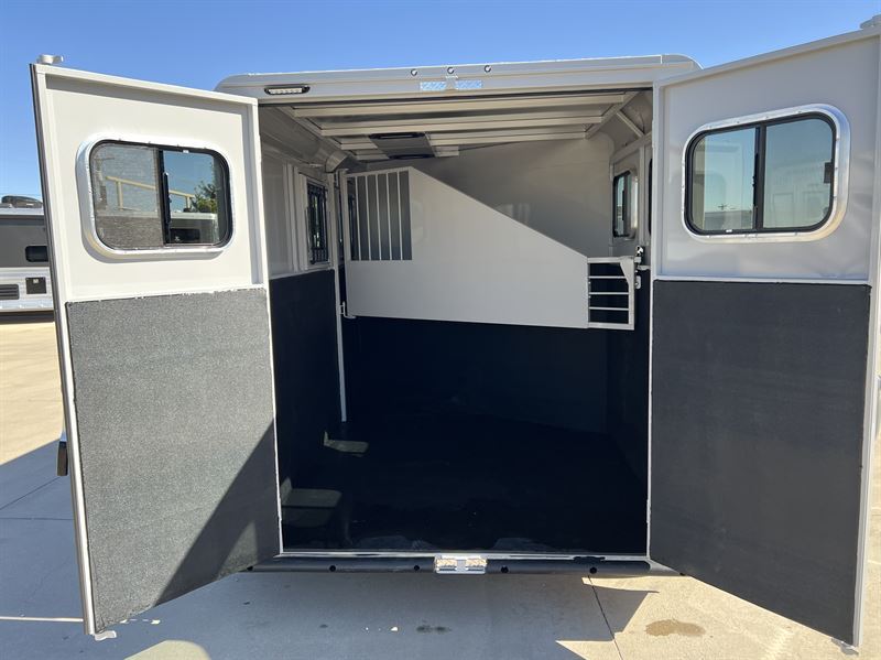 2026 Trails West 2 horse bumper pull trailer
