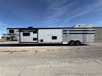 2026 Stock horse Bison Trail Hand 16' Livestock 11' Living Quarters