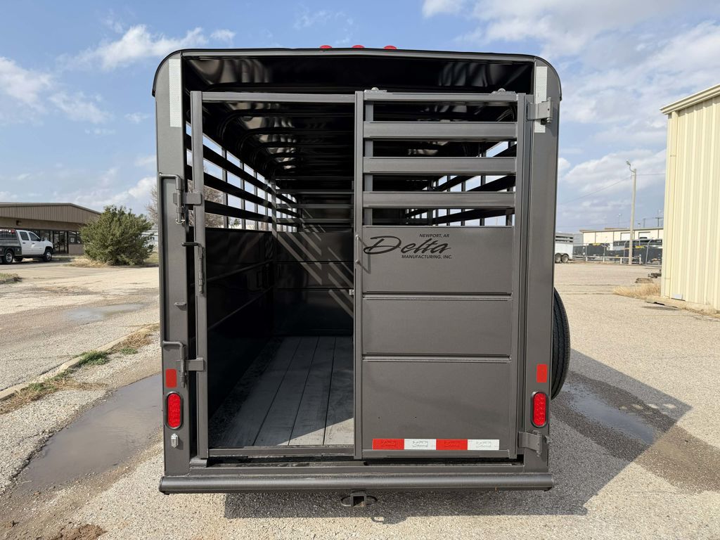 2026 Delta 20' livestock gooseneck trailer