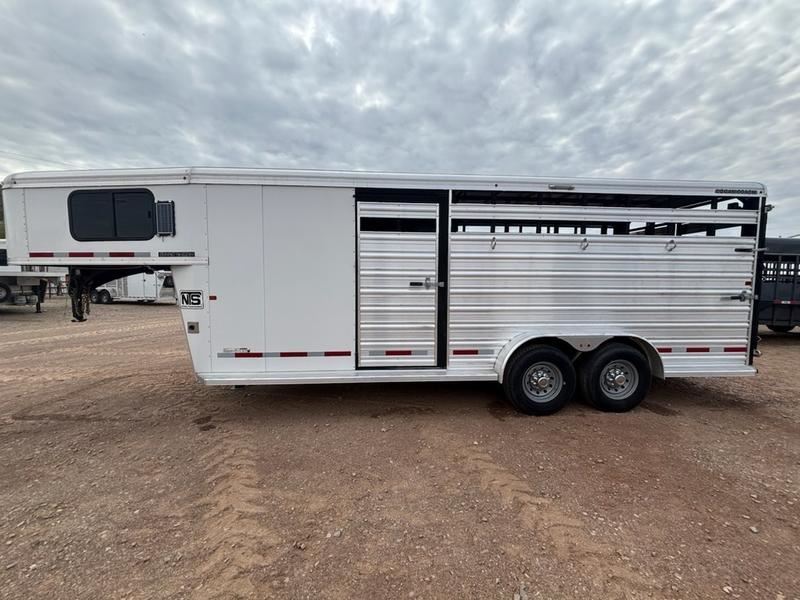 2022 Logan Coach 20' livestock gooseneck trailer