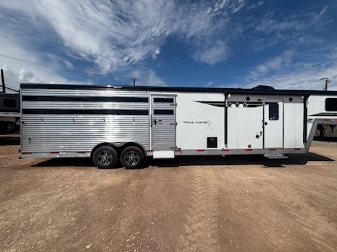 2026 Bison trail hand 16' livestock 9' living quarters