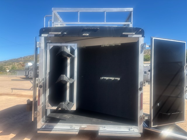 2026 Bison silverado 3 horse side load 13' living quarters