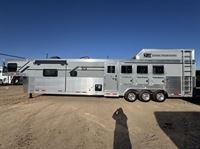 2025 4 horse SMC Laramie 4 Horse Side Load 17' Living Quarters