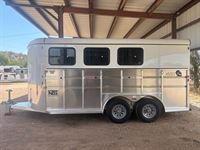 2025 3 horse Maverick 3 Horse Bumper Pull Trailer