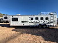 2012 4 horse Cherokee 4 Horse 14' Living Quarters