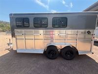 2025 3 horse Maverick 3 Horse Bumper Pull Trailer