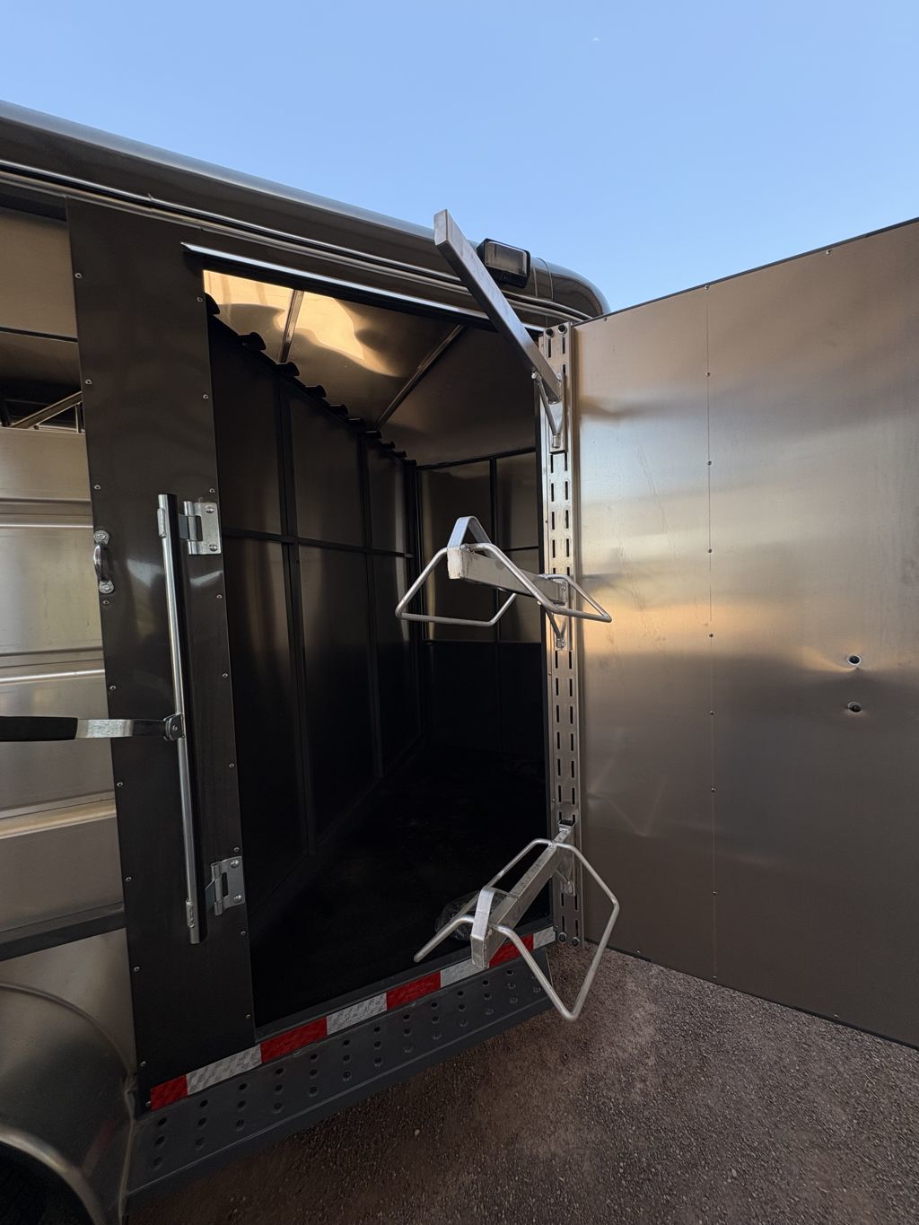 Trailer Photo 7