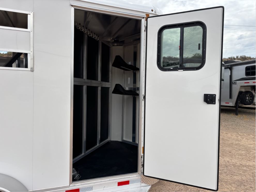 Trailer Photo 9