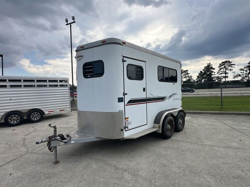 2000 Sundowner 2 Horse Straight Load Bumper Pull Trailer