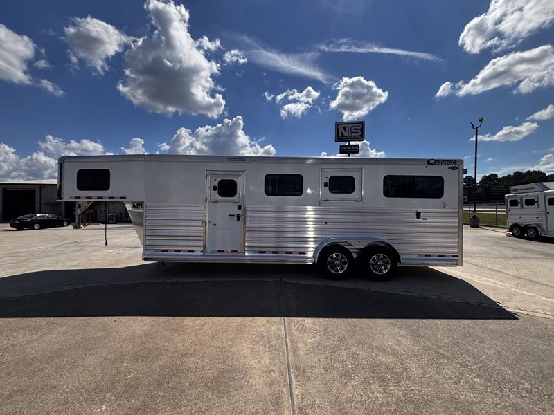 2026 Cimarron 2+1 horse gooseneck trailer