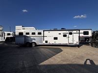 2026 4 horse Lakota Trailers Colt 4 Horse Side Load with 14' Living Quarters