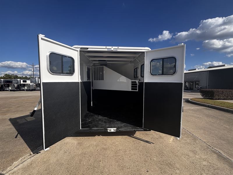 2026 Trails West 2 horse bumper pull trailer