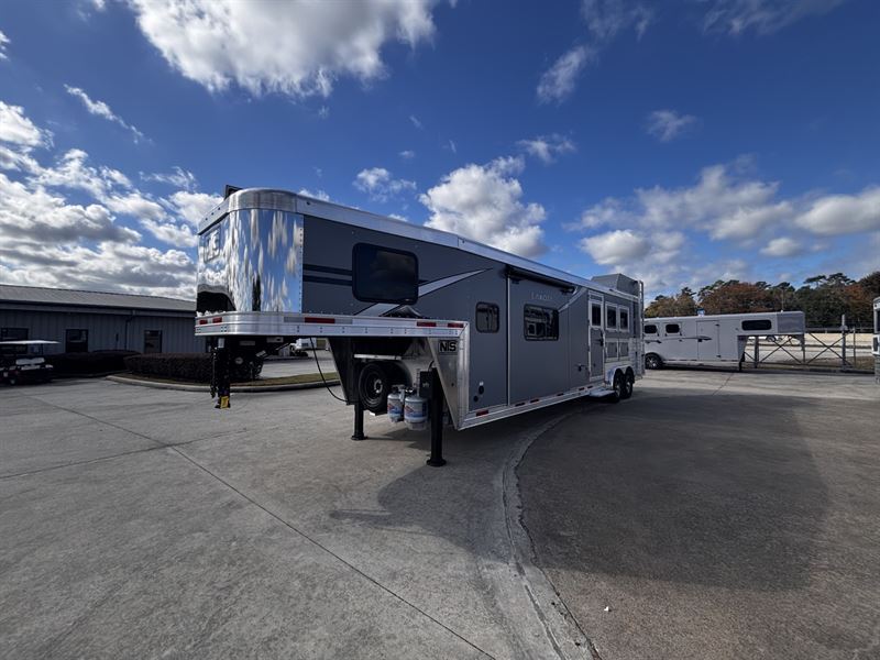 2026 Lakota charger 3 horse 13' living quarters