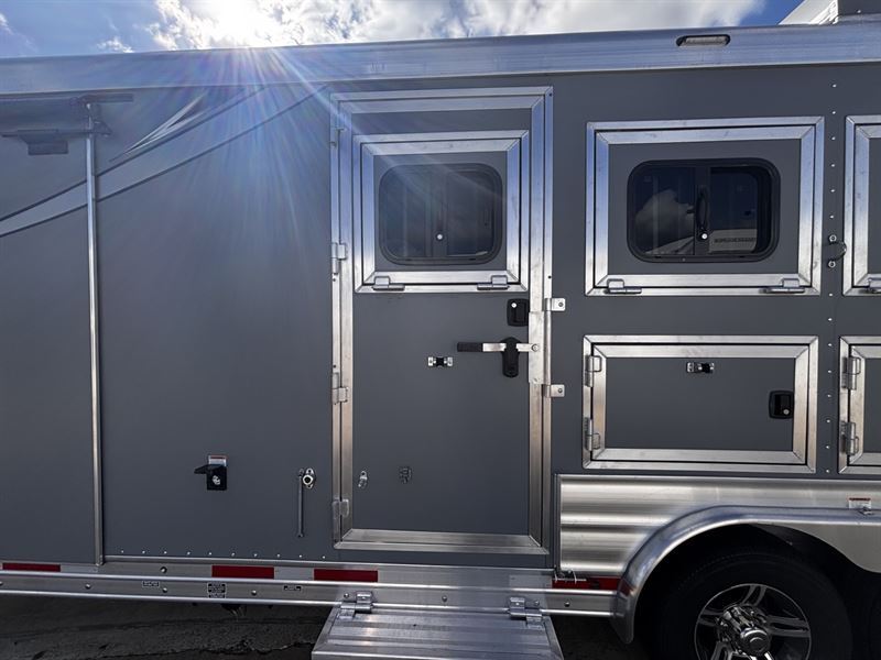 2026 Lakota charger 3 horse 13' living quarters
