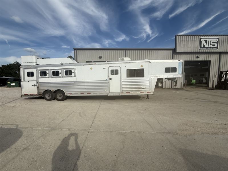 2014 Platinum 4 Horse Side Load 12' Living Quarters
