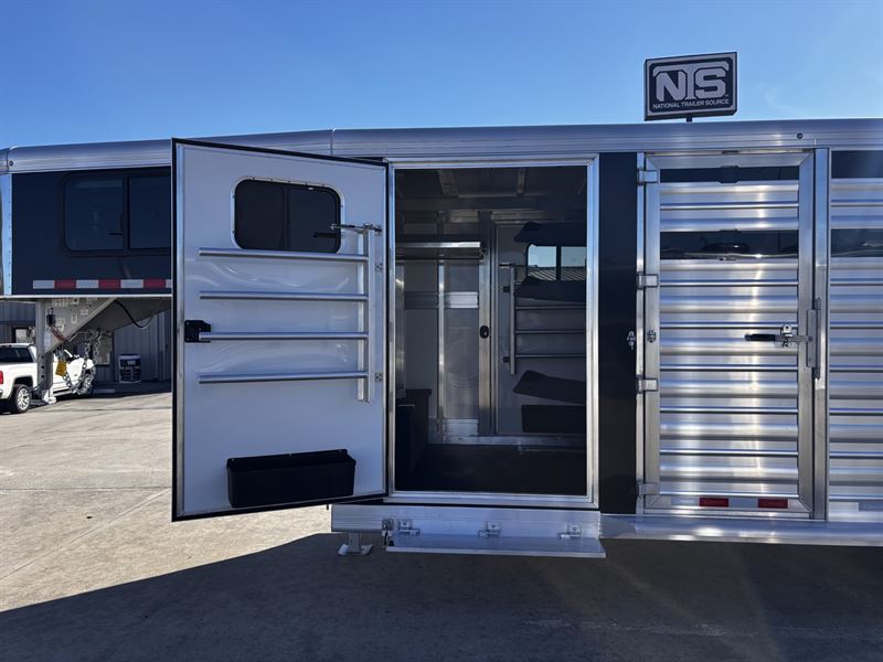 2026 Cimarron 24' livestock gooseneck trailer