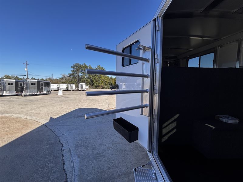 2026 Cimarron 24' livestock gooseneck trailer