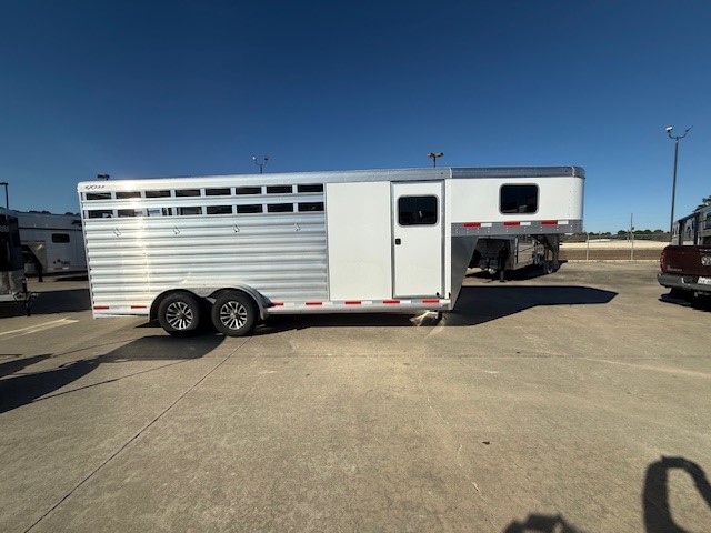 2026 Exiss 4 horse gooseneck trailer