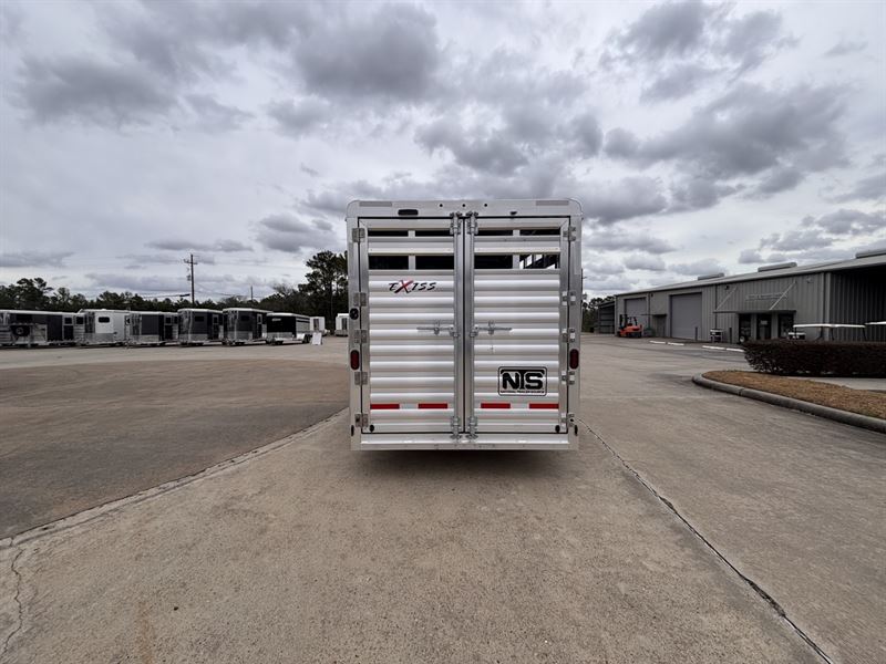 2026 Exiss 4 horse gooseneck trailer