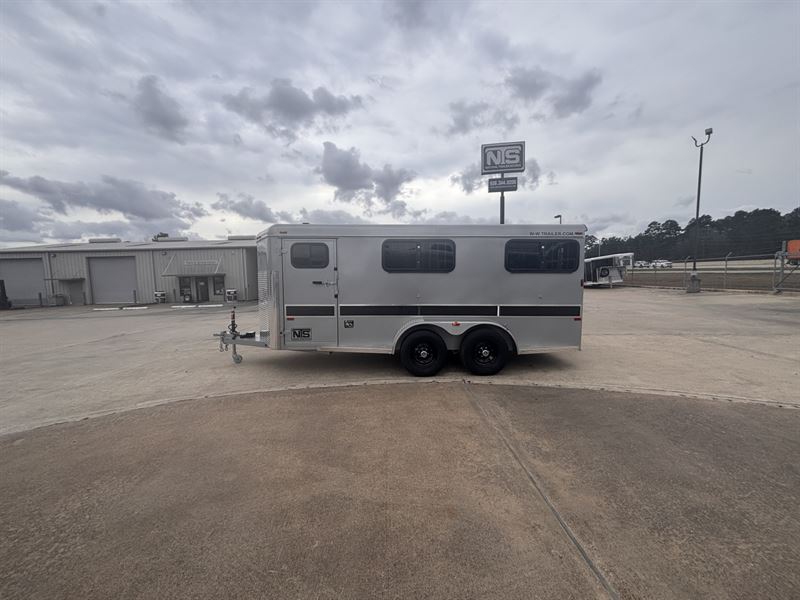 2026 W-W 6 pen bumper pull trailer
