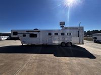 2026 4 horse Lakota Trailers Colt 4 Horse Side Load 14' Living Quarters