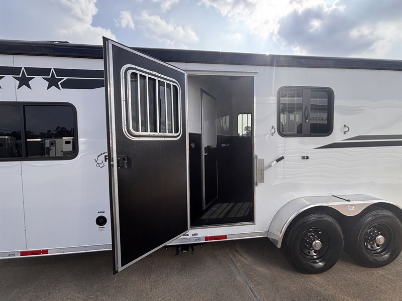 2026 Bison ranger 2 horse 8' living quarters