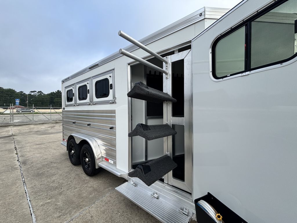 Trailer Photo 11