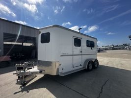 2021 2 horse Sundowner 2 Horse Straight Load Bumper Pull Trailer