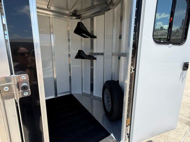 Trailer Photo 11