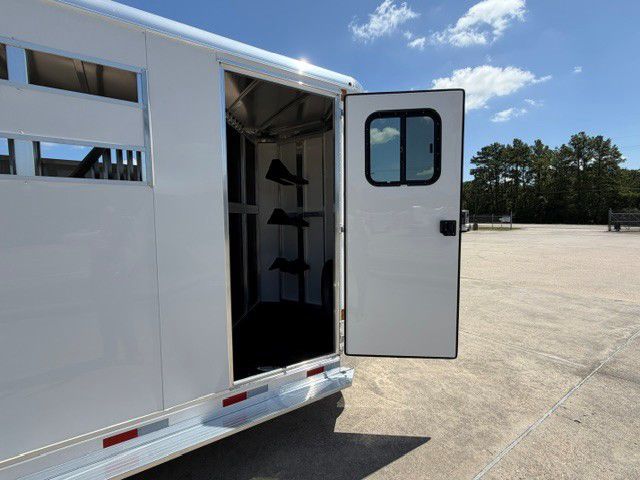 Trailer Photo 10