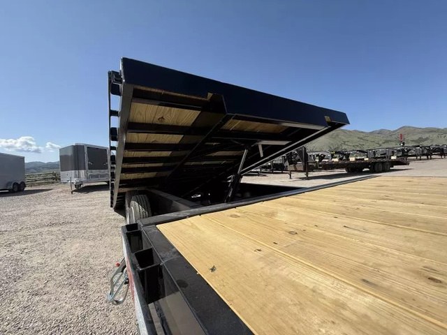 Trailer Photo 4