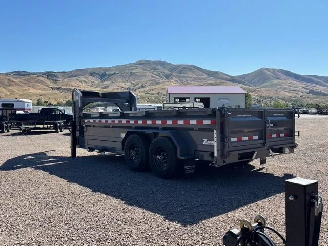 Trailer Photo 2
