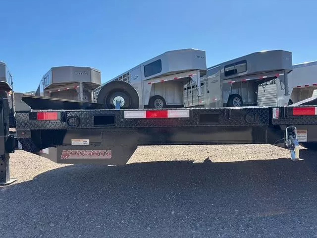 Trailer Photo 7