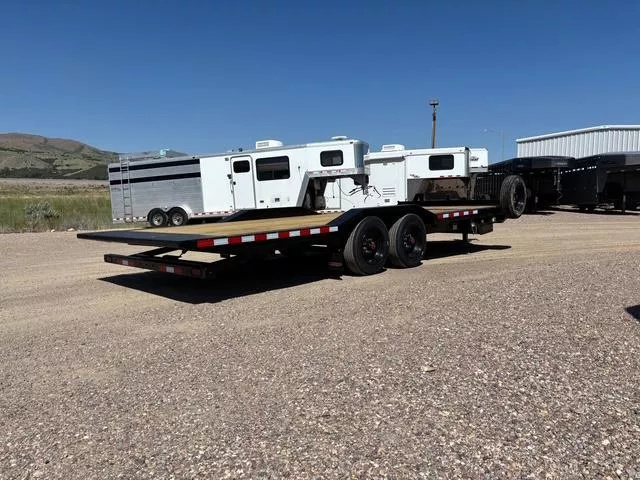 Trailer Photo 4