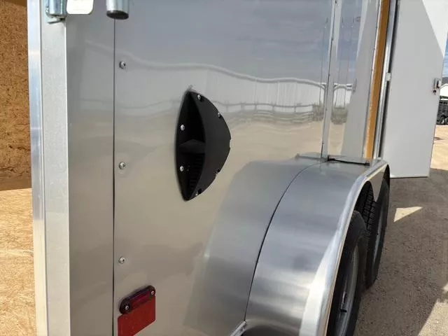 Trailer Photo 8