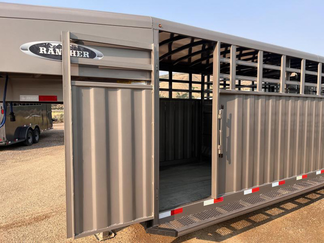 2025 Titan 2025 titan rancher 24' stock trailer