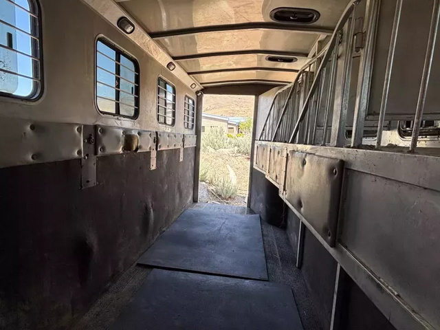Trailer Photo 6