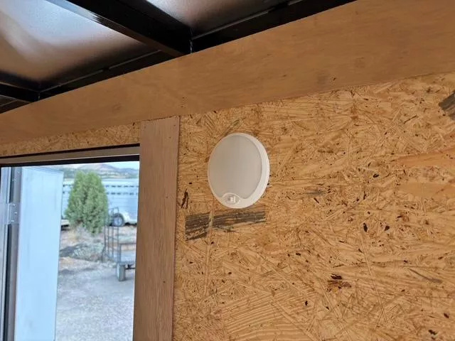 Trailer Photo 9