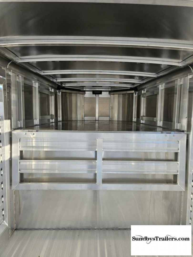 Trailer Photo 7