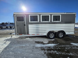 2026 3 horse Featherlite Trailers 3H 7348-STD