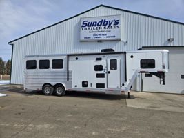 2021 3 horse Merhow Trailers 3H Living Quarter