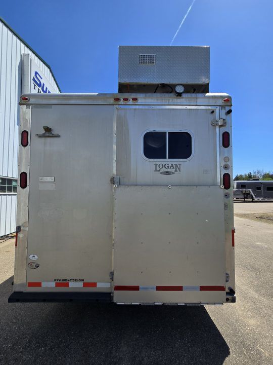 Trailer Photo 5