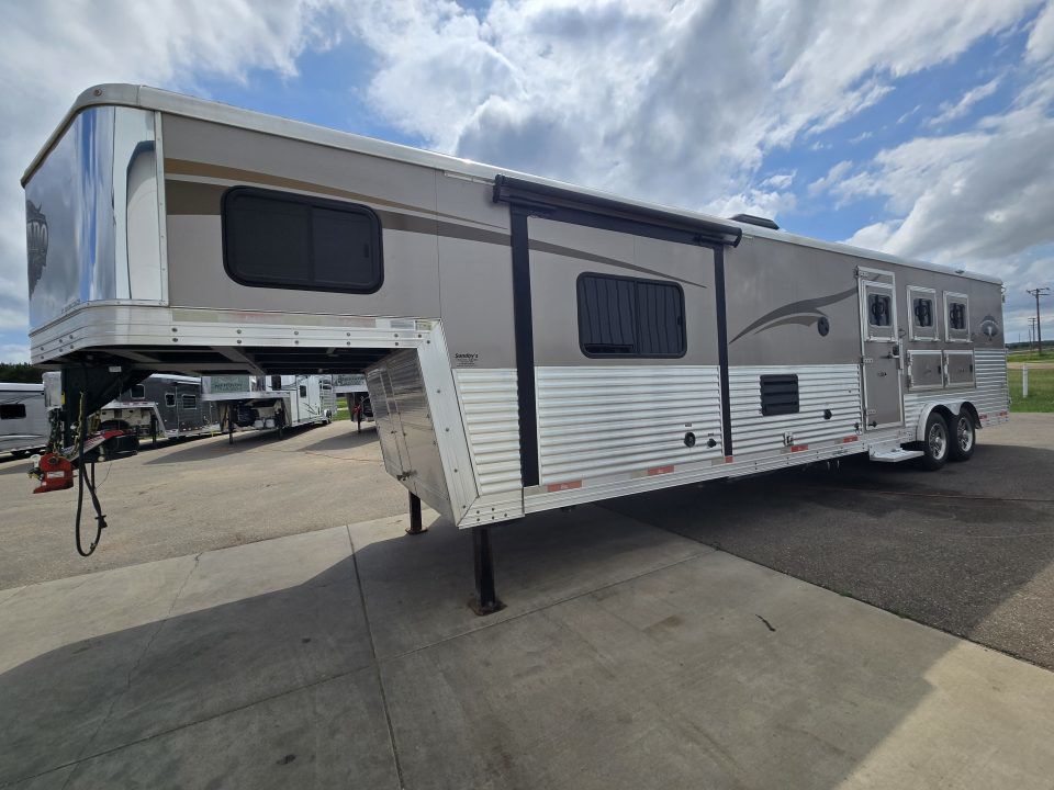 Trailer Photo 2