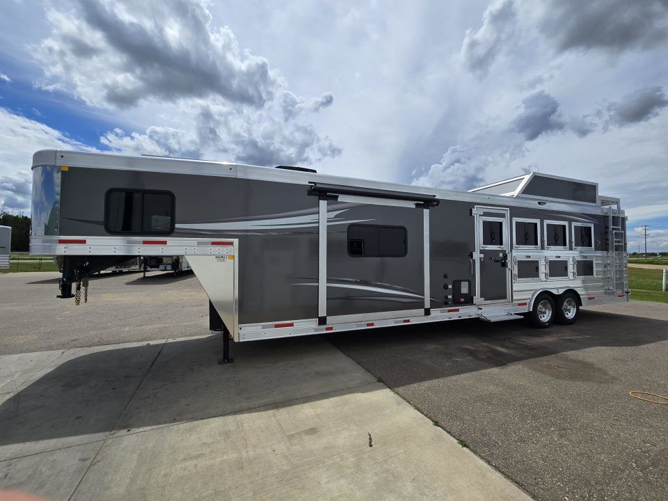 Trailer Photo 2