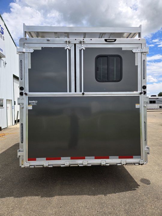 Trailer Photo 8