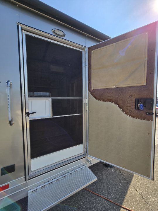 Trailer Photo 10
