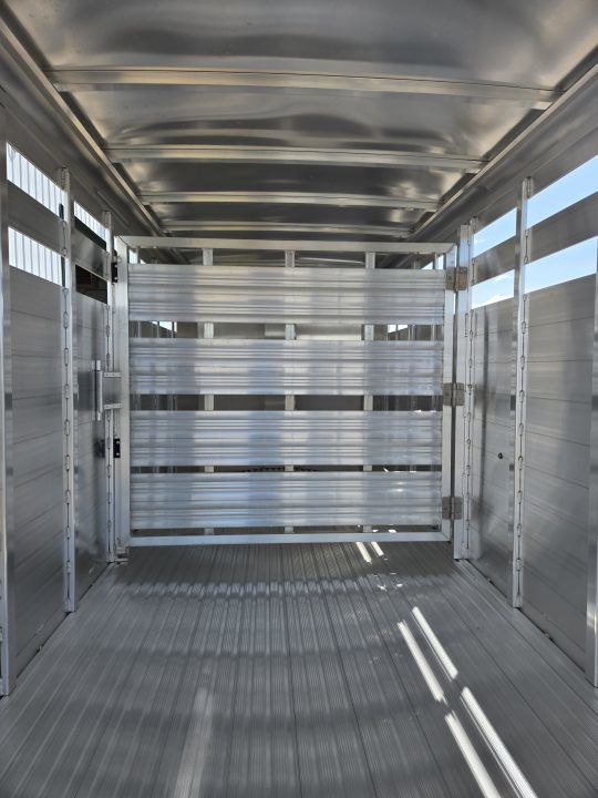 Trailer Photo 7
