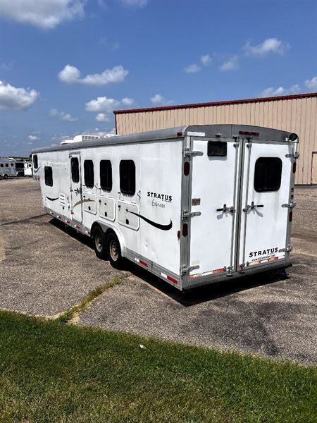 2008 Bison 4h 10' lq stratus