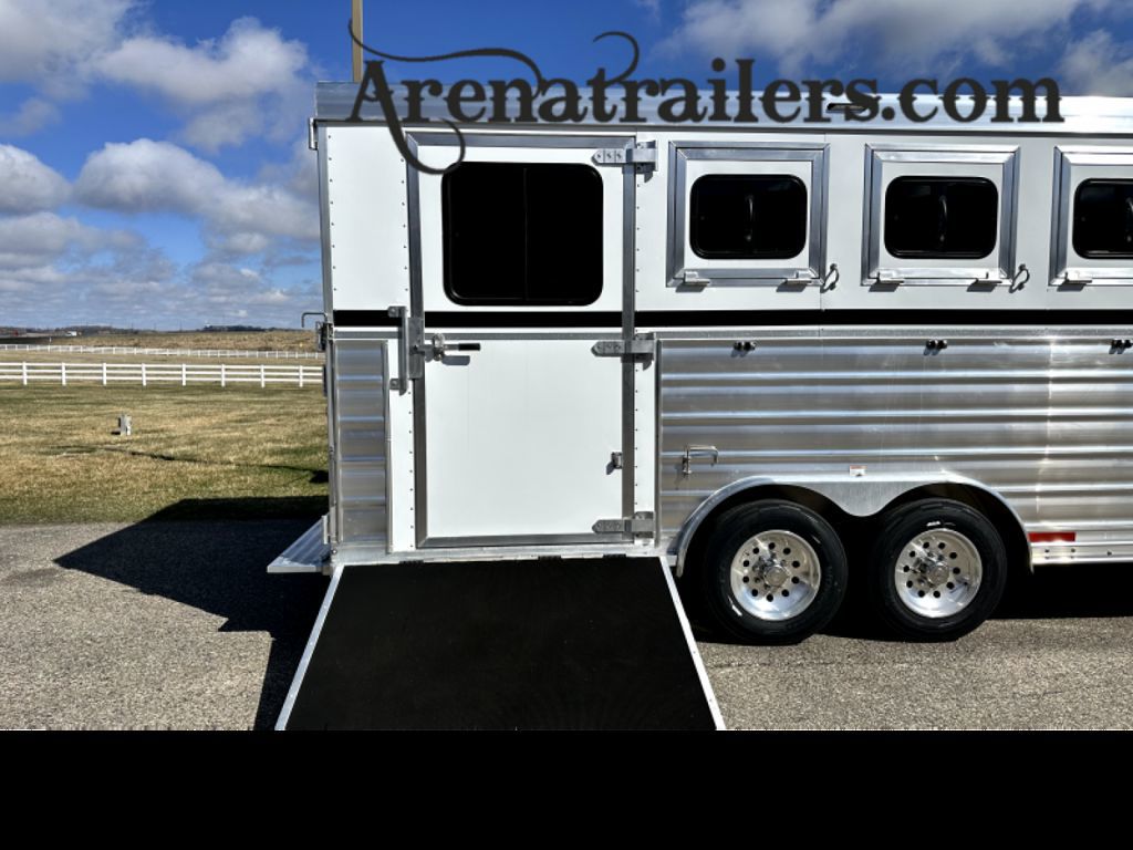 Trailer Photo 12